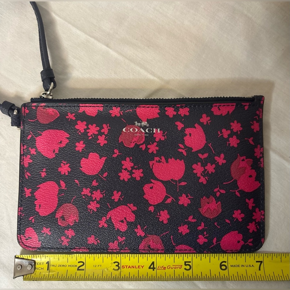 Coach Corner Zip Wristlet Purse, Prairie Calico Midnight Pink Floral EUC - Picture 4 of 8